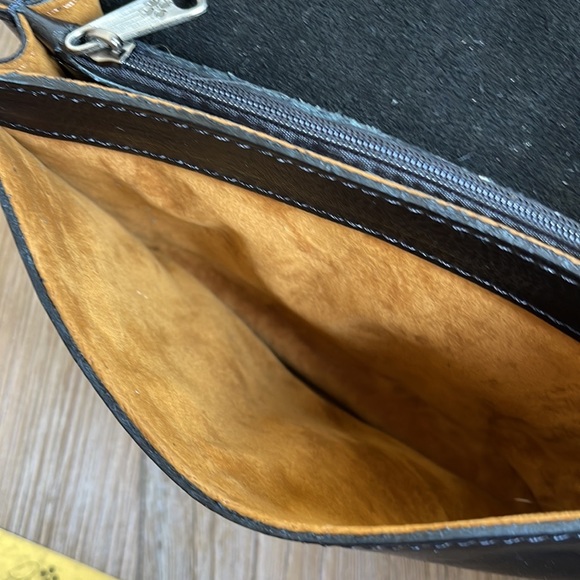 Patricia Nash Small Crossbody Wallet - Picture 12 of 13